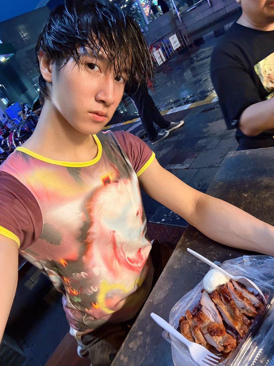 p_putterr's tweet photo. Photoshoot day but the rain said HELL NAH 😭🌧️ lowkey drained fr #puttersupakorn https://t.co/6Rf9Zq8cWc