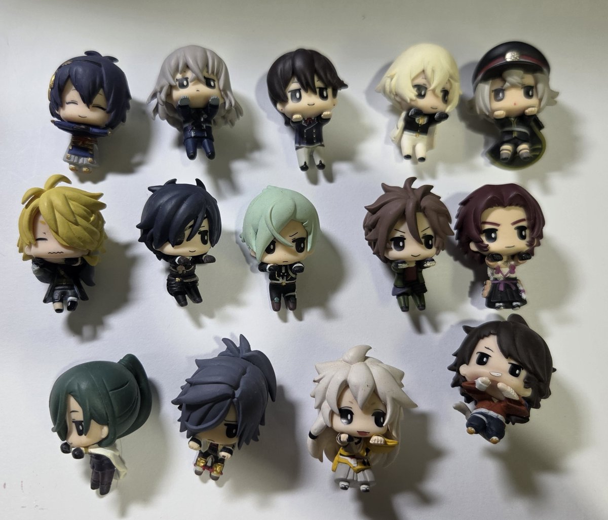 nabe_002's tweet photo. 【譲渡】刀剣乱舞 ちょこっとひっかけフィギュアプチ
譲→画像のもの
求→400円＋送料
長義、山姥切、鶴丸、肥前、燭台切は他複数お引き取りください。多数お引き取りの方優先です。
経年劣化による汚れが見受けられます。ご了承いただける方のみ。該当します方いらっしゃいましたらお声がけください。 https://t.co/BV90TrwoyA