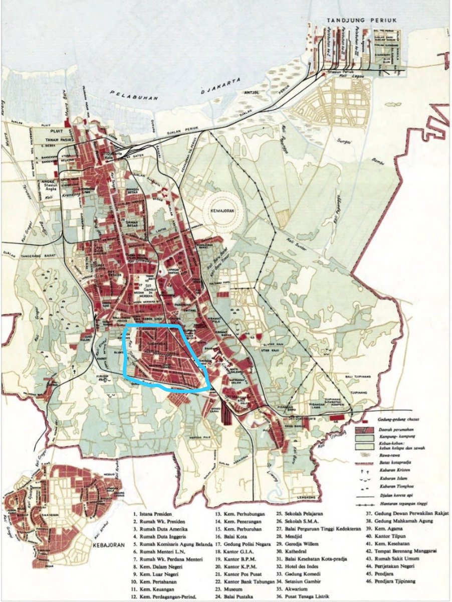 stravenues's tweet photo. Menteng was indeed a suburb of Batavia (and Jakarta) until around 1960s.

Batas paling selatan Batavia saat itu adalah Kanal Banjir Barat atau sekitar Dukuh Atas. Bayangin dulu pinggir kota, sekarang jadi pusat TOD.

Pembangunan Jl. Jenderal Sudirman di tahun 1960an mengubah arah pengembangan Jakarta jadi lebih ke arah selatan. Ditambah lagi dengan adanya pembangunan kota satelit Kebayoran Baru (ya, Kebayoran Baru dan Blok M itu dulu juga pinggir kota) dan kawasan Senayan.

Hasilnya, pusat Jakarta yang waktu era Batavia itu ada di sekitar Monas jadi agak bergeser ke selatan.

(Gambar peta dari @adepedia)