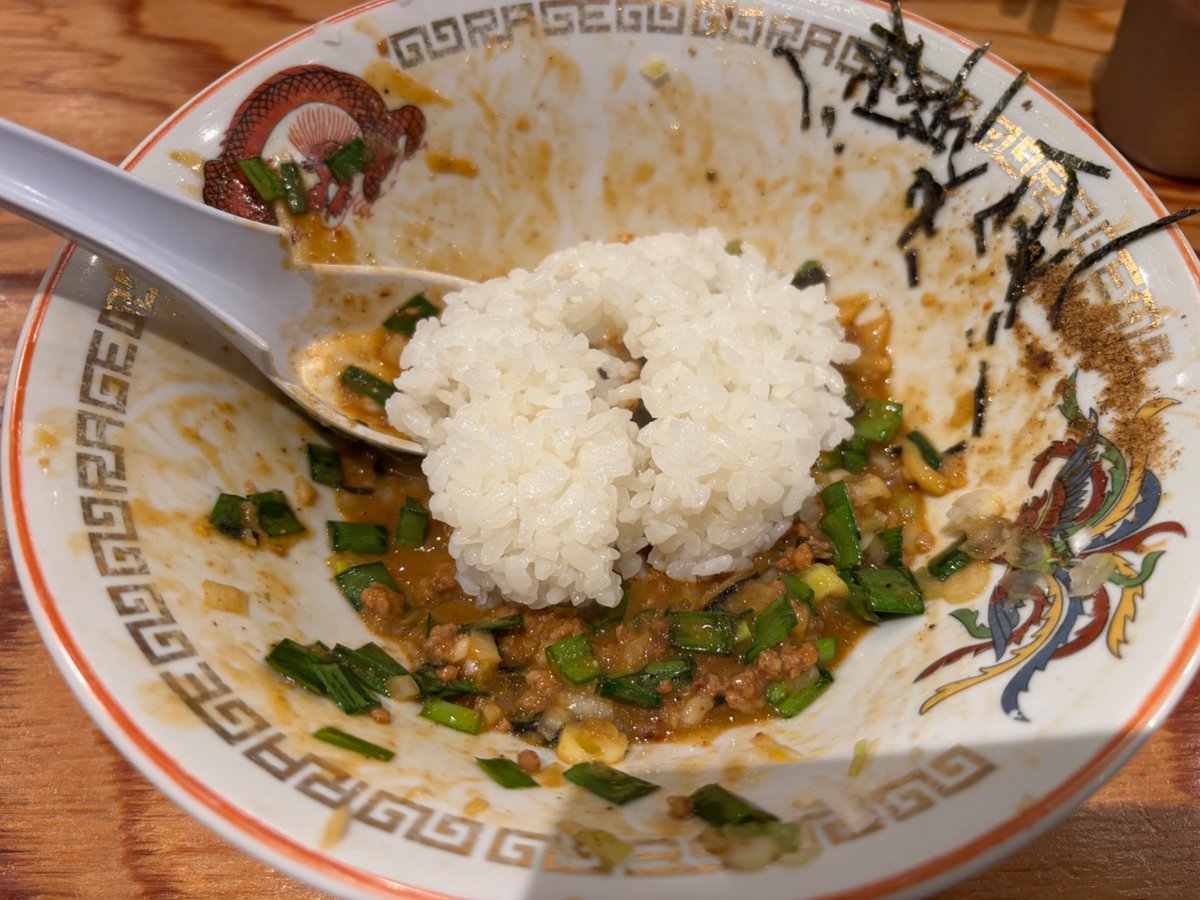 YUI98304714's tweet photo. 麺尊RAGE RENEGADES  花小金井
台湾まぜそば🍜＋大盛り

9月のMonthly Ramen🍜として限定提供中の台湾まぜそばを注文‼️

厳つい店員さんがとても丁寧で優しいというギャップが良いですね👍

太麺にタレや色々な具材が混ざりジャンクな味でめちゃくちゃ美味しい😋

追いめしで完食‼️

ご馳走様でした🥢 https://t.co/MNme4HlJMp