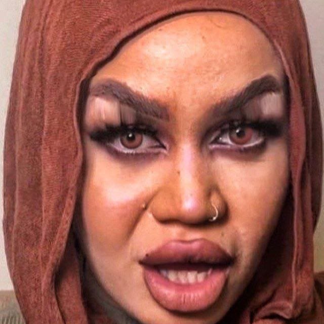 1QueenNora1's tweet photo. اهل بيتك تحت جزمتي ياخول 😉 https://t.co/GrMVQvWjZb