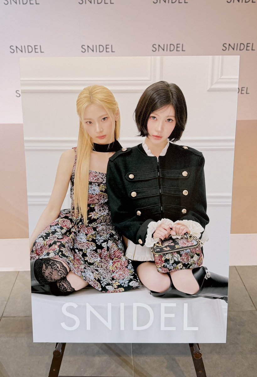 scketto1's tweet photo. 世界的人気を誇るガールズグループ「BABYMONSTER」のRUKAさんとASAさんが、レディースアパレルブランド「SNIDEL（スナイデル）」のブランドアンバサダーに就任しました！＠YGBABYMONSTER_

就任を記念して行われた記念イベントの模様をお届けします！
記念すべきリポート第一弾では、RUKAさんとASAさんがブランドアンバサダー就任に対する喜びや、日本での公演について語ったスタイリッシュで素敵なトークの模様を中心にご紹介します。

👗 詳しくはこちら
https://t.co/huE6eXUAK1

#SNIDEL #スナイデル 
#babymonstar 
#BABYMONS7ER 
#ベビモン
#BMday
#ルカ
#アサ
#베이비몬스터

リポーターは西小路心結（早稲田大学）、黒川紗良（上智大学）が担当