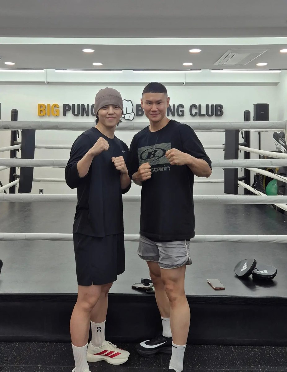 aboutscoups's tweet photo. wh_champ1120 instagram update with S.COUPS #에스쿱스 #SCOUPS 

scoups went boxing omg!! 🖤 🥊 https://t.co/6ku0UVtwWg