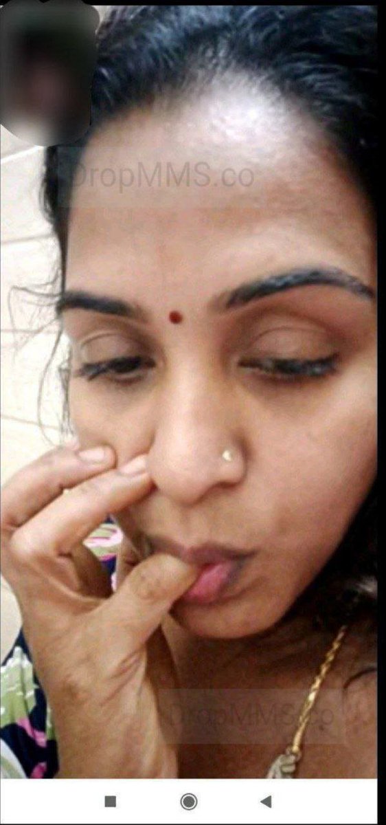mallucallboytsr's tweet photo. Tamil aunty videocall😋 https://t.co/4kRn69MU06