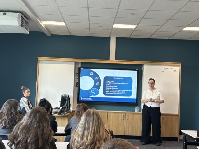 CareersWales's tweet photo. Diolch yn fawr to @swpolice, @intofilm_edu, @RAFJobsWales and Merthyr Council's Environmental Health team for delivering impactful workshops at @BishopHedleyRC 👏🚀

#ThankYouThursday https://t.co/OvhZazPJZq