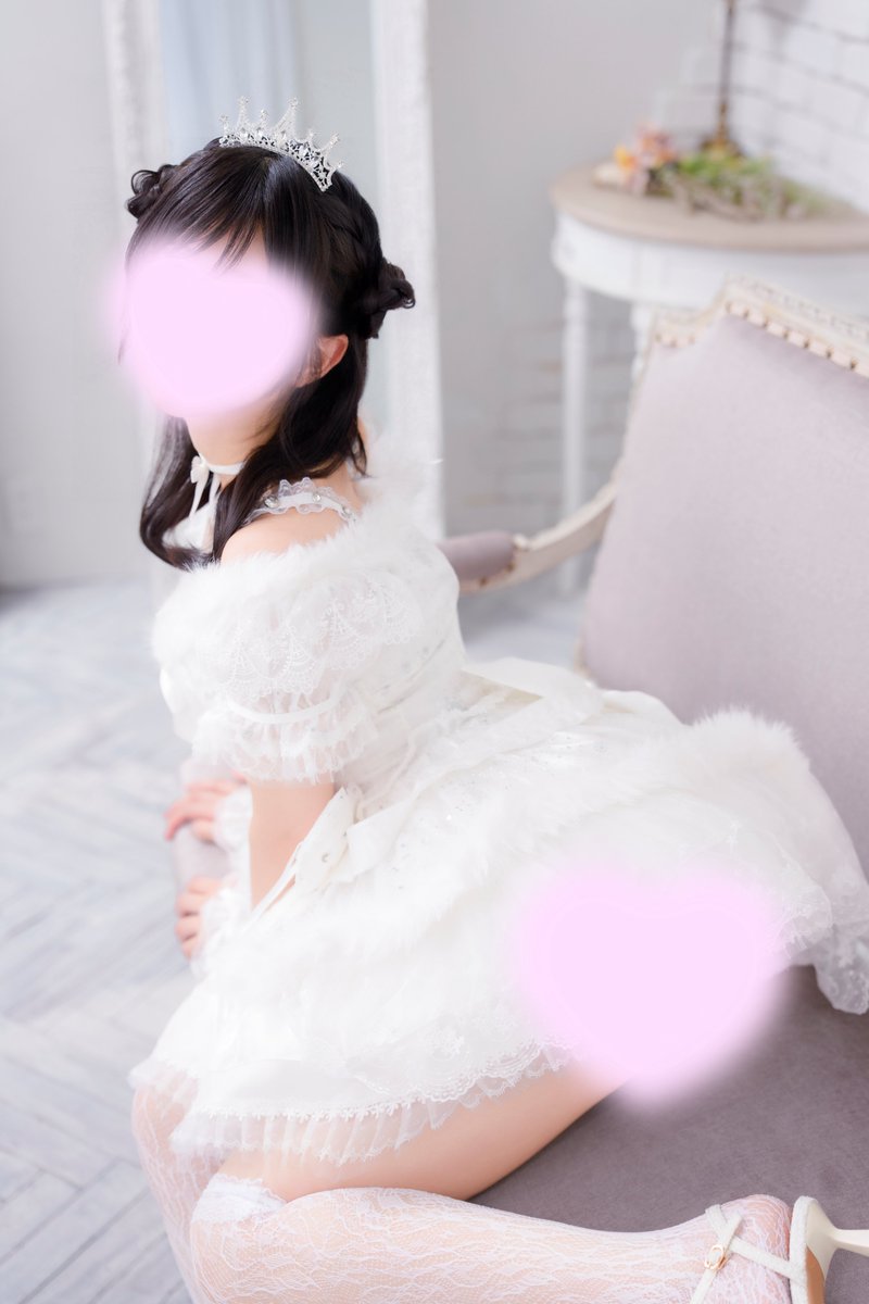 aihara_momona's tweet photo. 【A】バージョンのSAMPLEを投稿します✨️
衣装は #marrymoon のとっても可愛いドレスで、全年齢向けのちょっとセクシーなポーズも入ってます♡
えくぼ満開🌸🍃の笑顔や、プリンセスももなのフィギュアショットもあります📸 かわいいももなが好き♡っていう君にはこちらがオススメ✨ https://t.co/qzjVypssKO