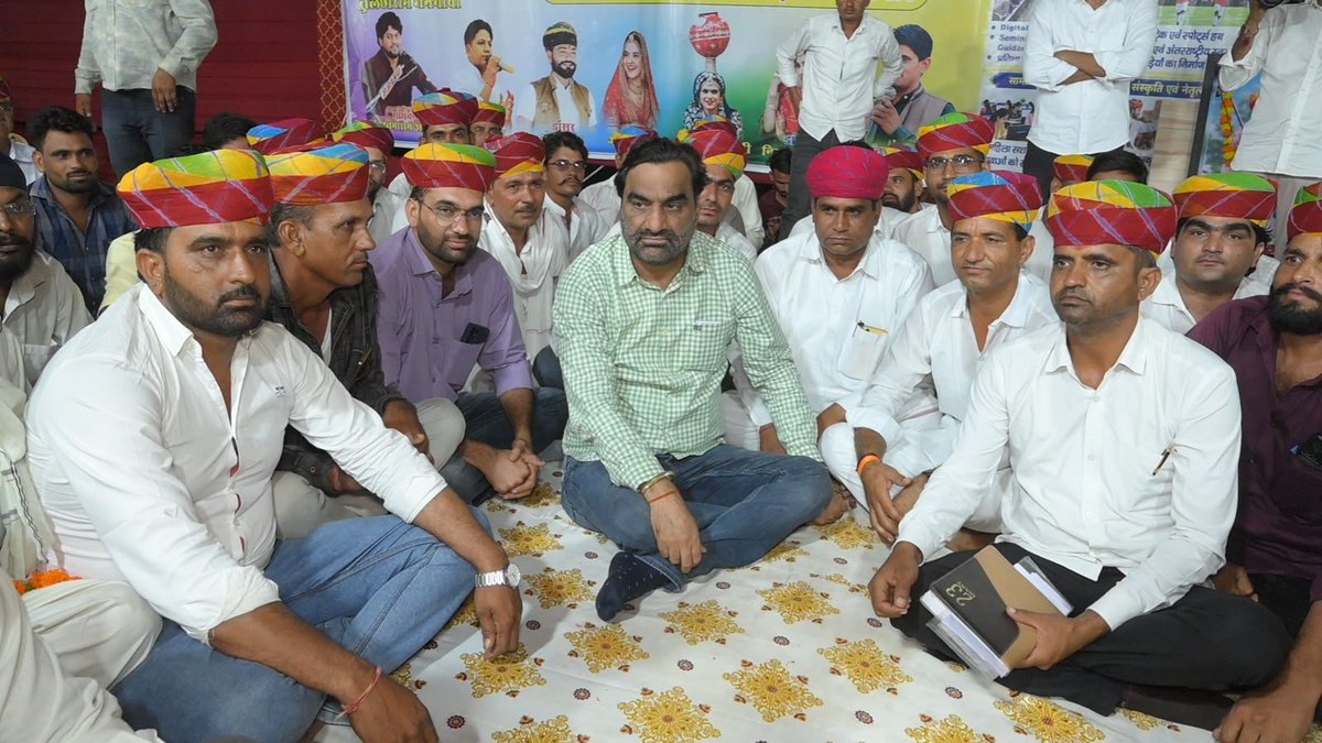 hanumanbeniwal's tweet photo. कल रात्रि में अजमेर जिले की रूपनगढ़ तहसील के ग्राम - करकेड़ी में जाट समाज विकास समिति द्वारा आयोजित विशाल भजन संध्या व तेजा गायन में सम्मिलित हुआ | https://t.co/oJIgeakTjk