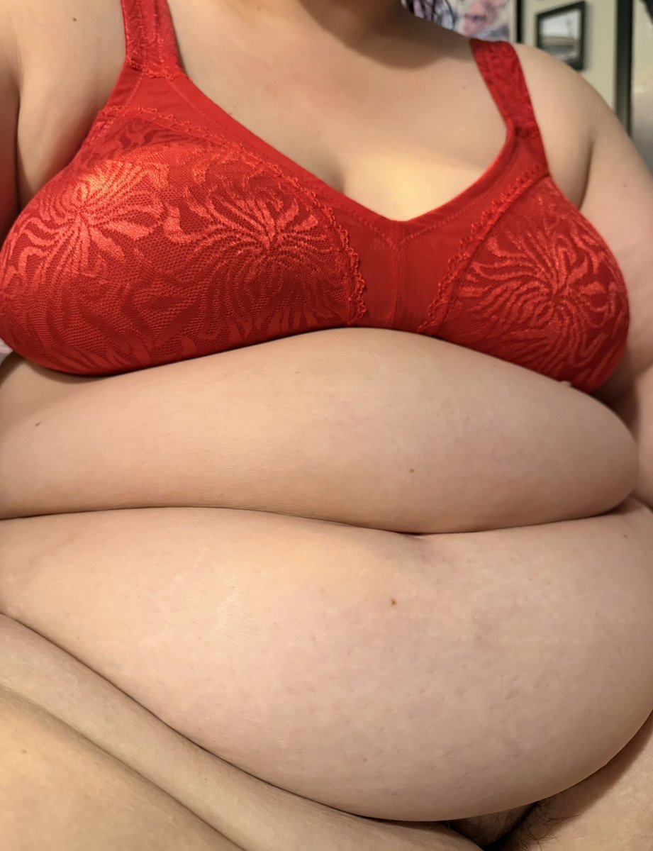 chubbycakies's tweet photo. Happy Thicc Thursday 😘 https://t.co/fQhU5sClaJ