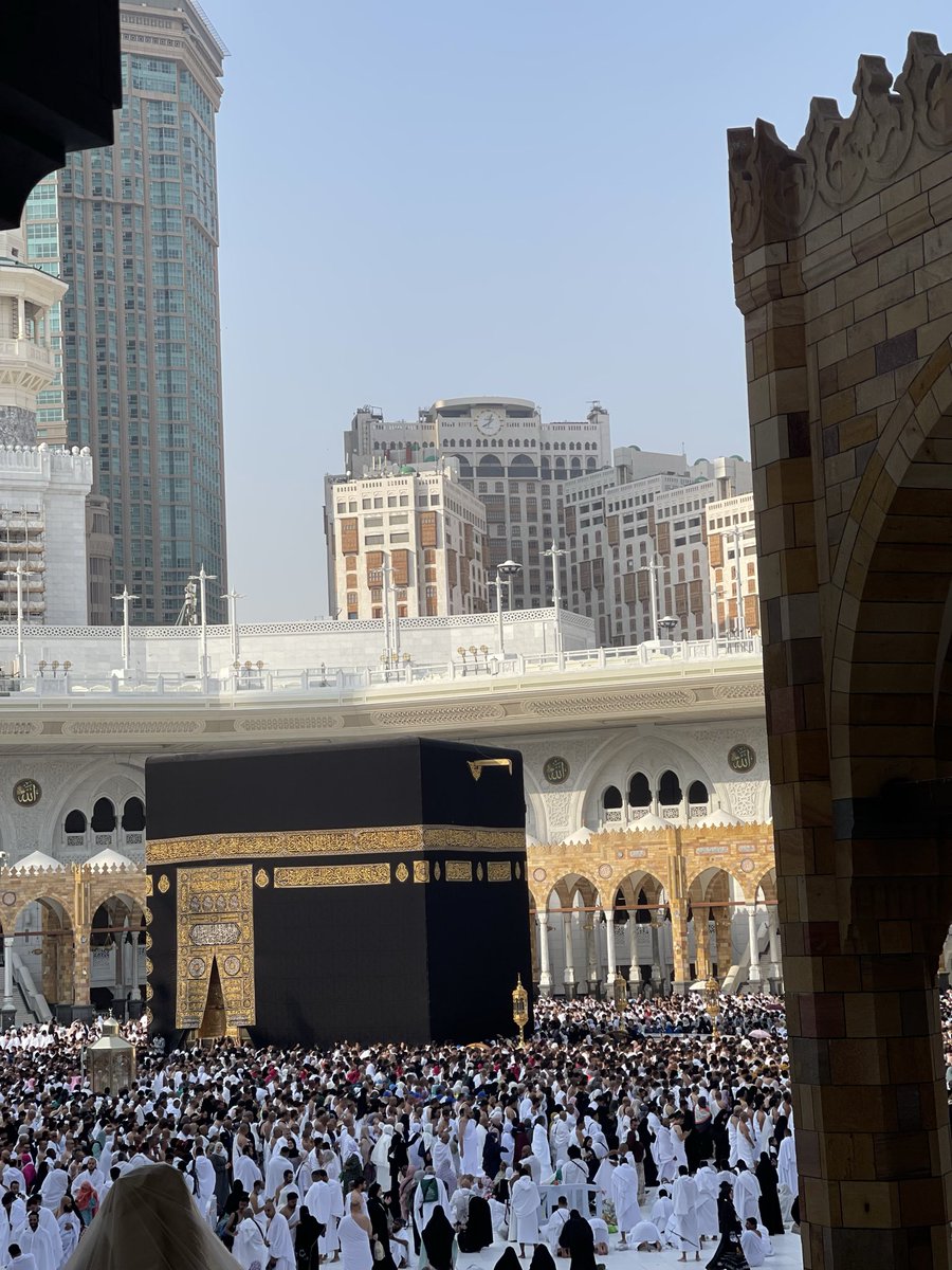almangari19's tweet photo. ﴿رَبِّ اجْعَلْ هَٰذَا الْبَلَدَ آمِنًا﴾

اللـهُــم من أراد بلادنا بسوء فأشغله في نفسه، واجعل كيده في نحره، واجعل تدبيره تدميراً عليه ..

#الحوثي_يستهدف_مكة https://t.co/gDhKJIoEEP