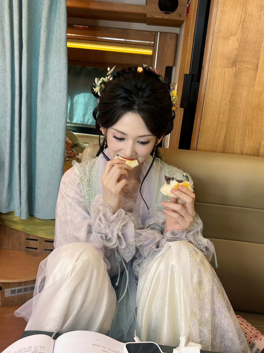 wzodyo's tweet photo. 학추 ㄹㅇ 5살인듯 https://t.co/Xg2lCAw1Zr
