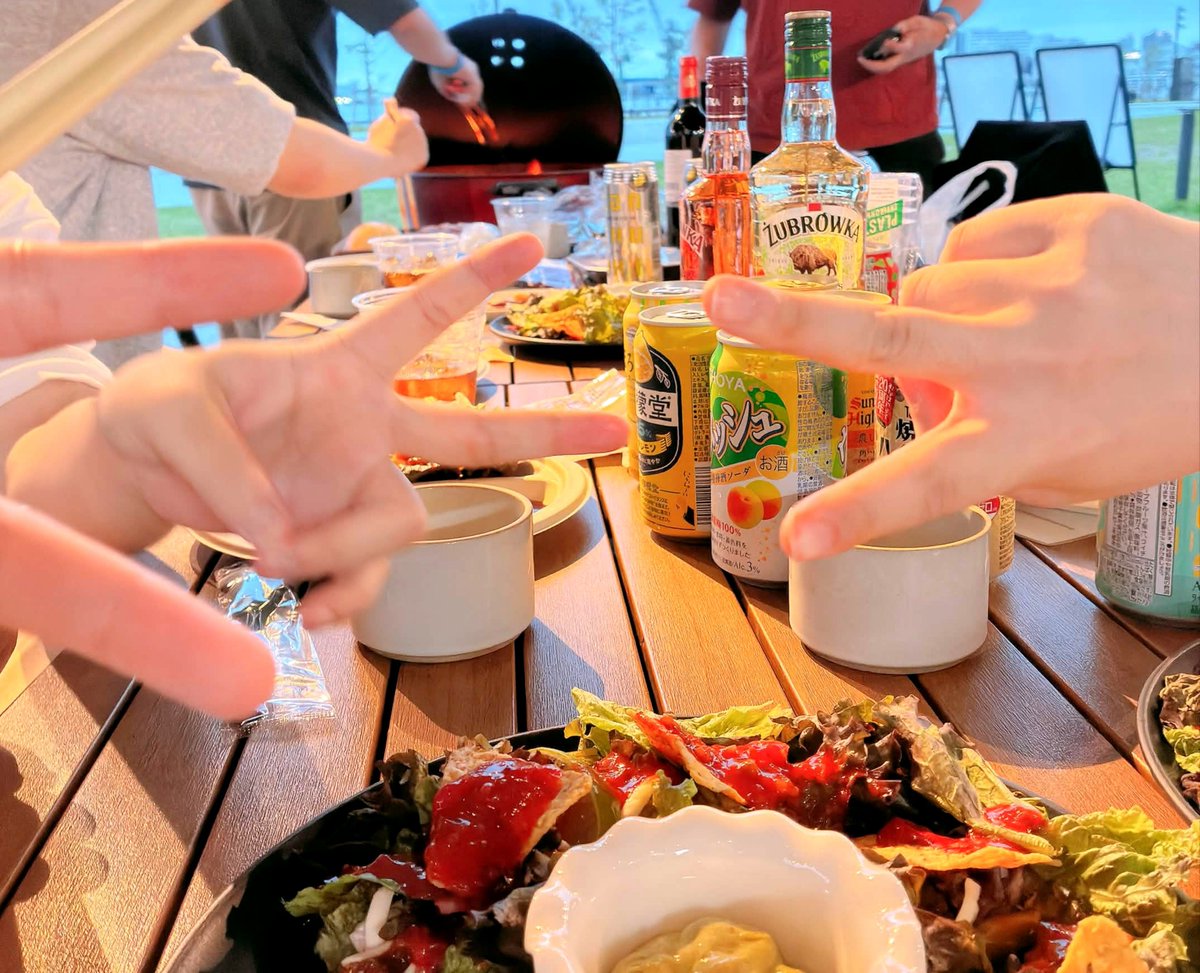 MSK2_game's tweet photo. オフ会1日目BBQ
おすそ分けです
またやろう🍖🍷 https://t.co/LrtMQevp7F