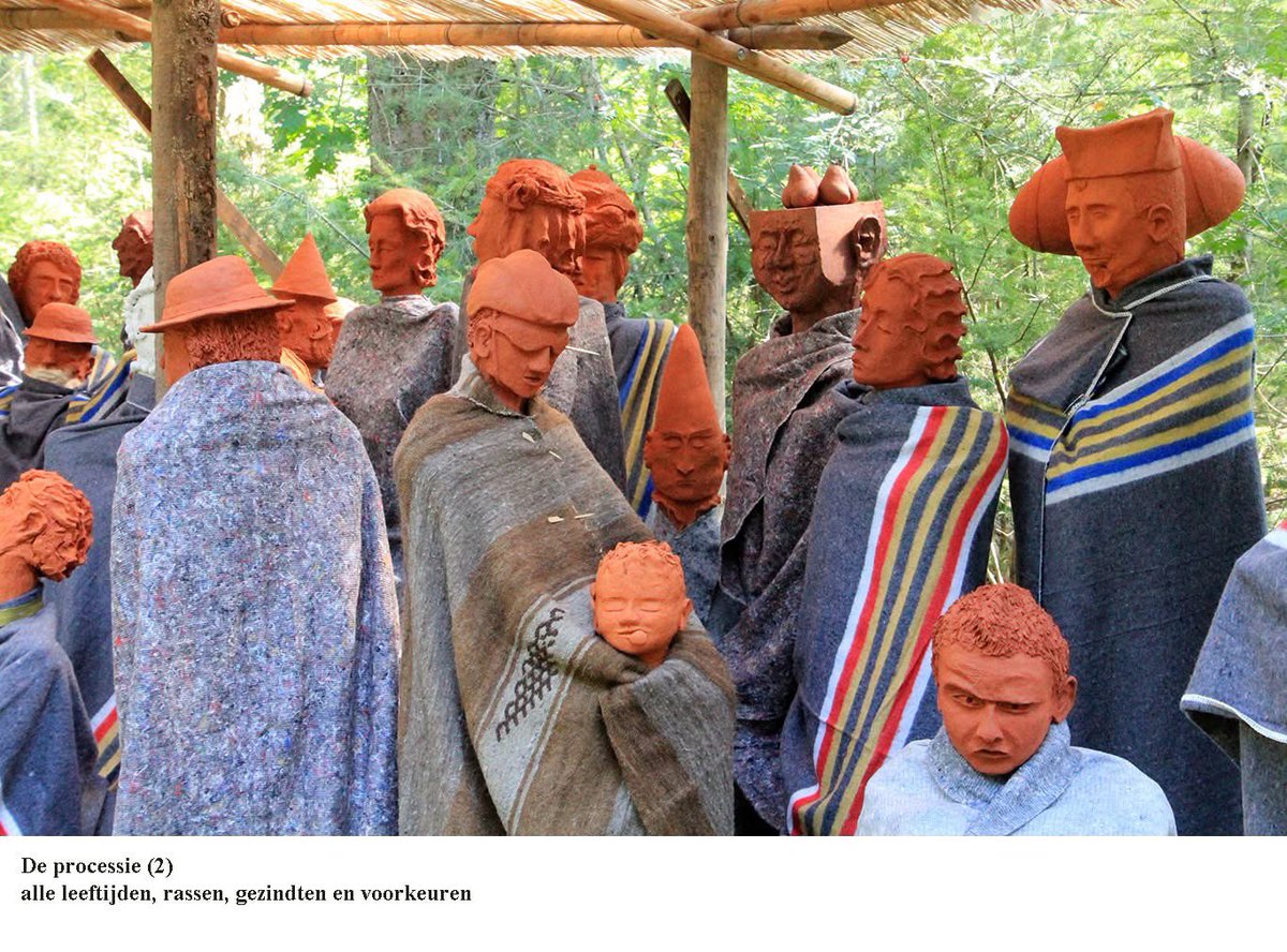 Margretha46's tweet photo. De #SeptemberWeer fotochallenge van @DMaandag heeft op #dag25
het thema #beeld #standbeeld
Zijn deze mensen vluchtelingen of kermisgangers of is het een processie?
Het was een super mooie beeldenexpositie
( Maker Maarten Fleuren/4heren) https://t.co/rn9ajsamew