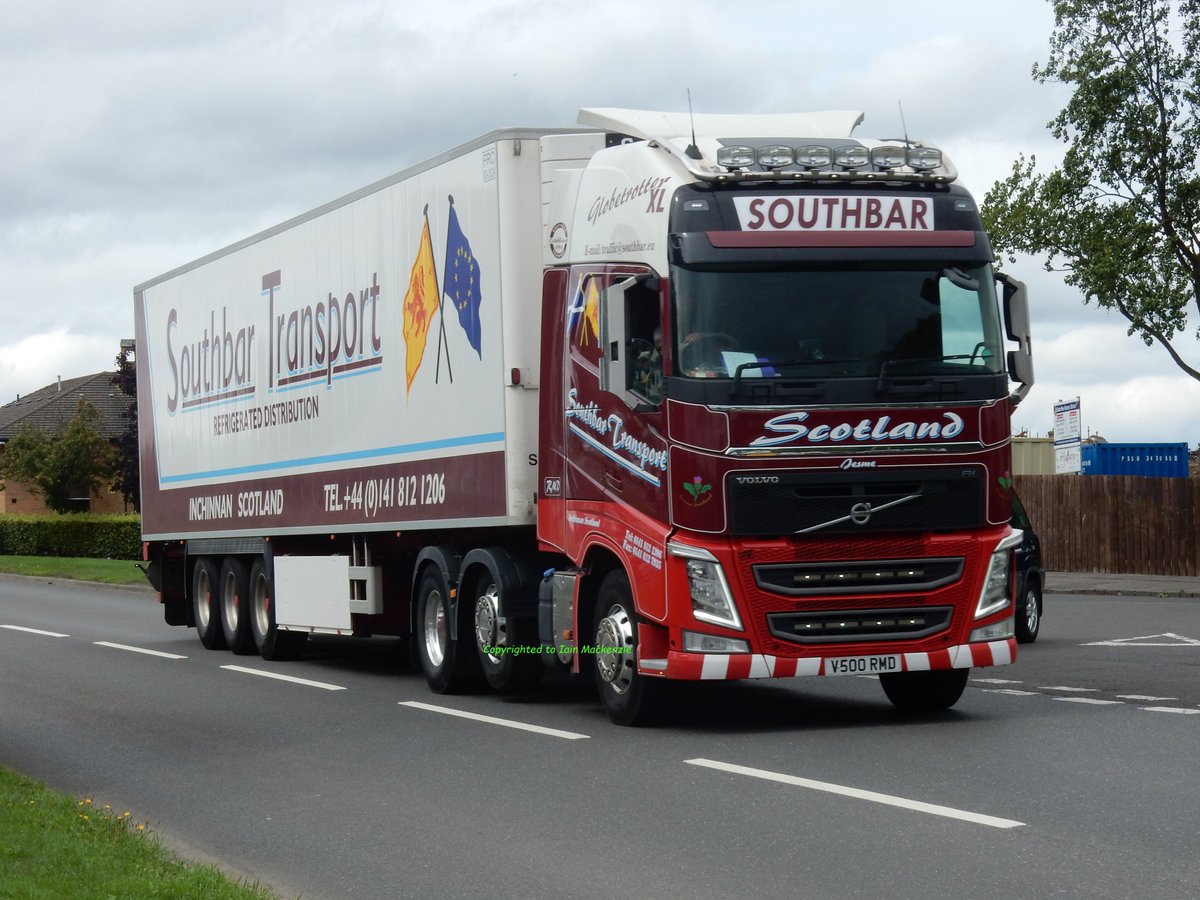 IainMackenzie49's tweet photo. Southbar Transport (Inchinnan),  V500 RMD (14),  'Jesme',  (Previous Registered GN14 RVC),  Taken on the A90 Kingsway East, Dundee  07/08/18 @VolvoTrucks @VolvoTrucksUK @_transportnews @DMTruckPhotos https://t.co/pwjKWqyGSx