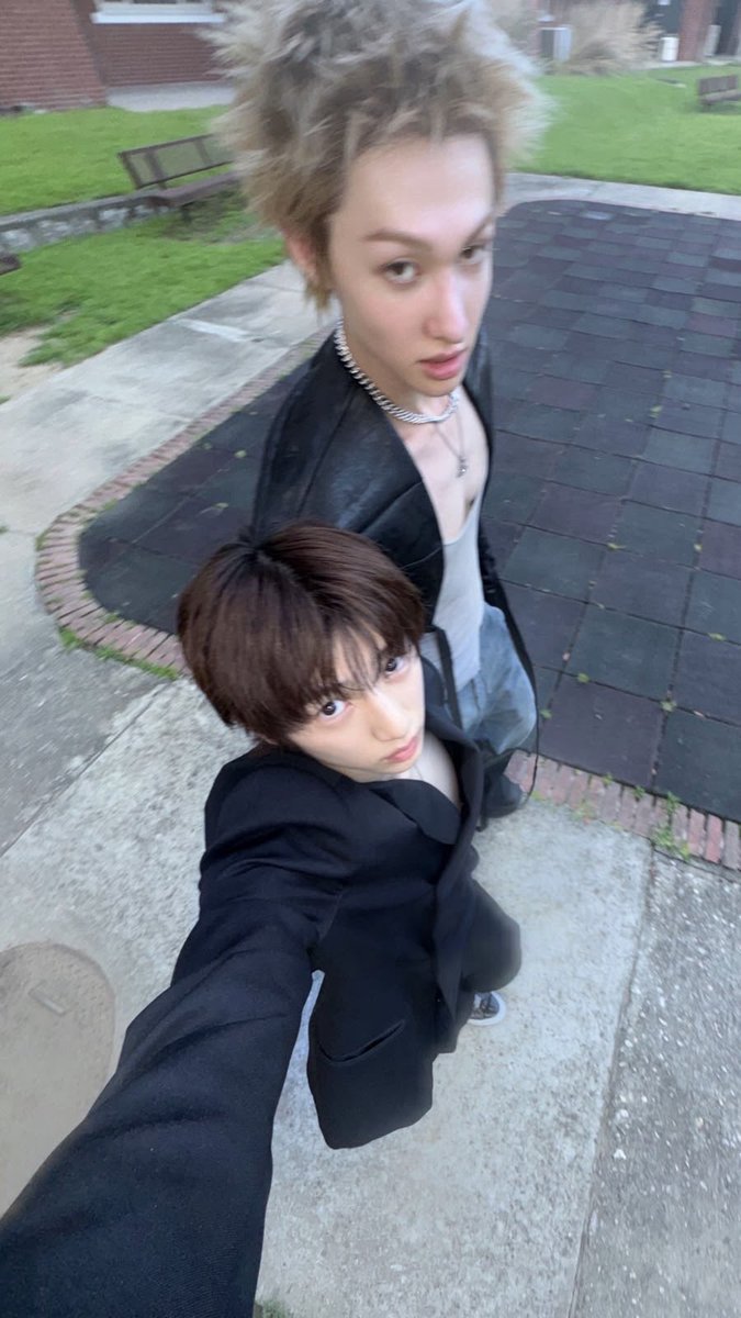 sayourtoge's tweet photo. si cantik [ jju ] dengan pacar tinggi nya [ ed ] https://t.co/UWV2gkOAcs
