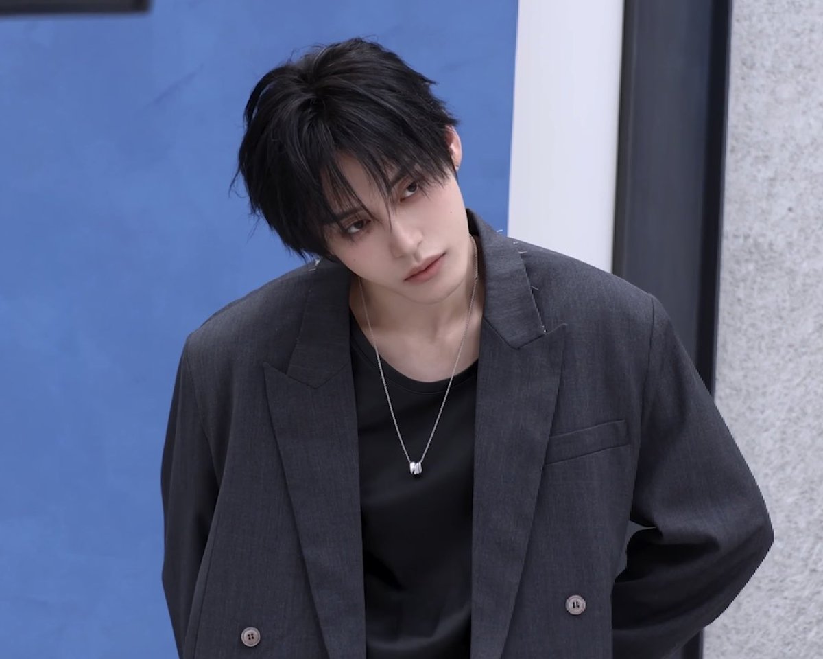 inkrqp's tweet photo. แค่มองกล้องขยับมุมหน้านิดๆหน่อยๆ ยังทำชั้นจะเป็นบ้า หล่อมาก https://t.co/icSo84CzAr