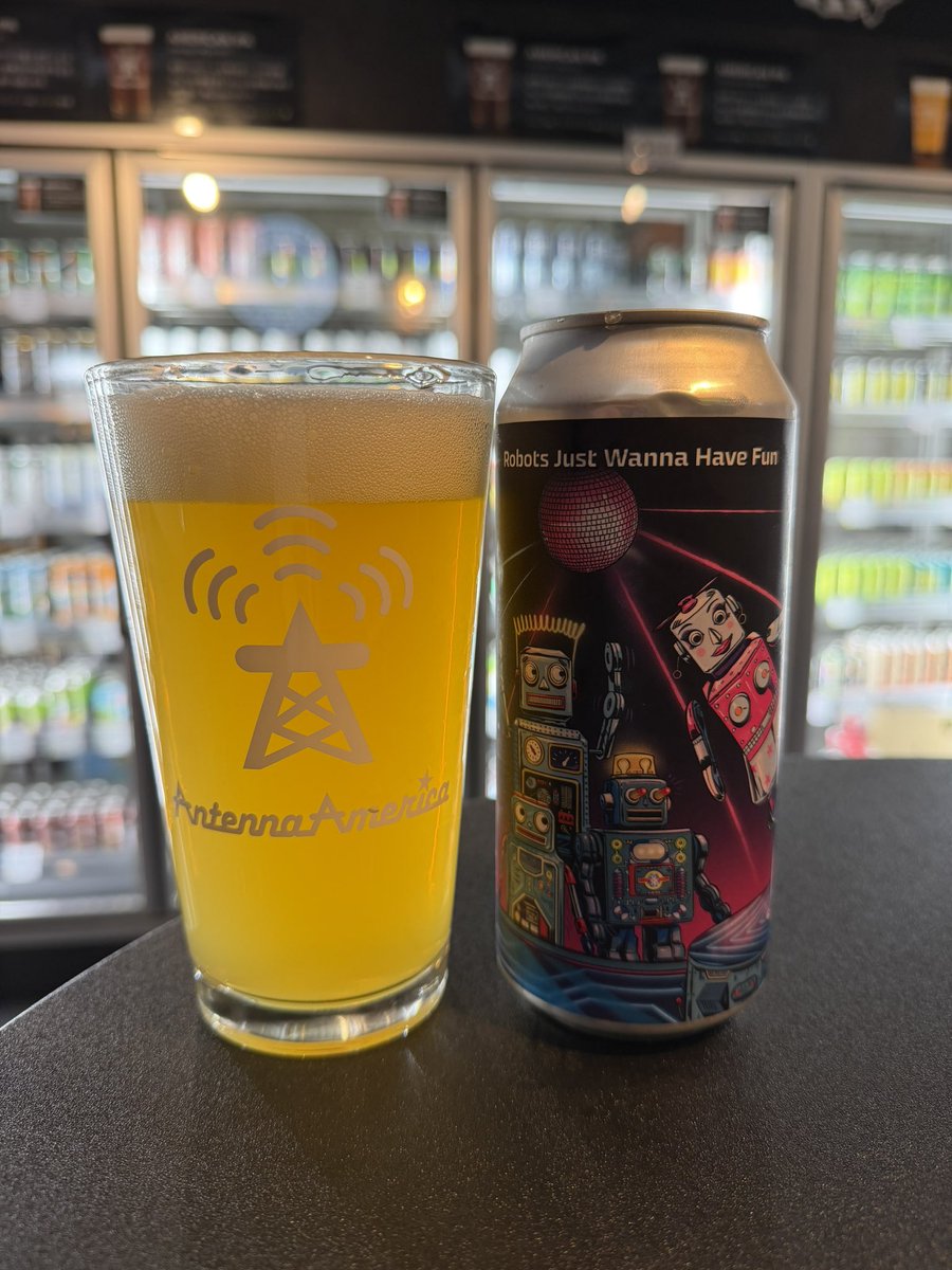 duw619's tweet photo. 1人でビールを飲んでる限界独身男性😁 https://t.co/O611JrsWvq