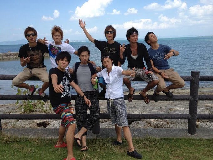 12htaruh14's tweet photo. 友達結婚式みたいで
写真漁ってたら20くらいの時の
写真でてきた🌺🌴
さて、どれでしょーか？🤔 https://t.co/A8PUCoCrGJ