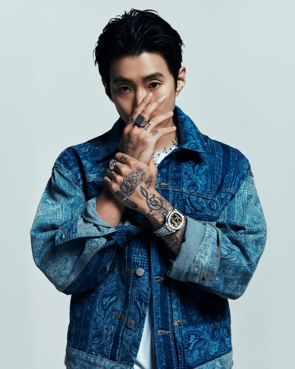 BAPEOFFICIAL's tweet photo. Heritage, redefined.

Jay Park in the signature PAISLEY PATTERN, transforming a timeless motif into a boldstatement.

#ABATHINGAPE #BAPE #BAPEFW26
#JAYPAR https://t.co/Y8MJ9MD6K9