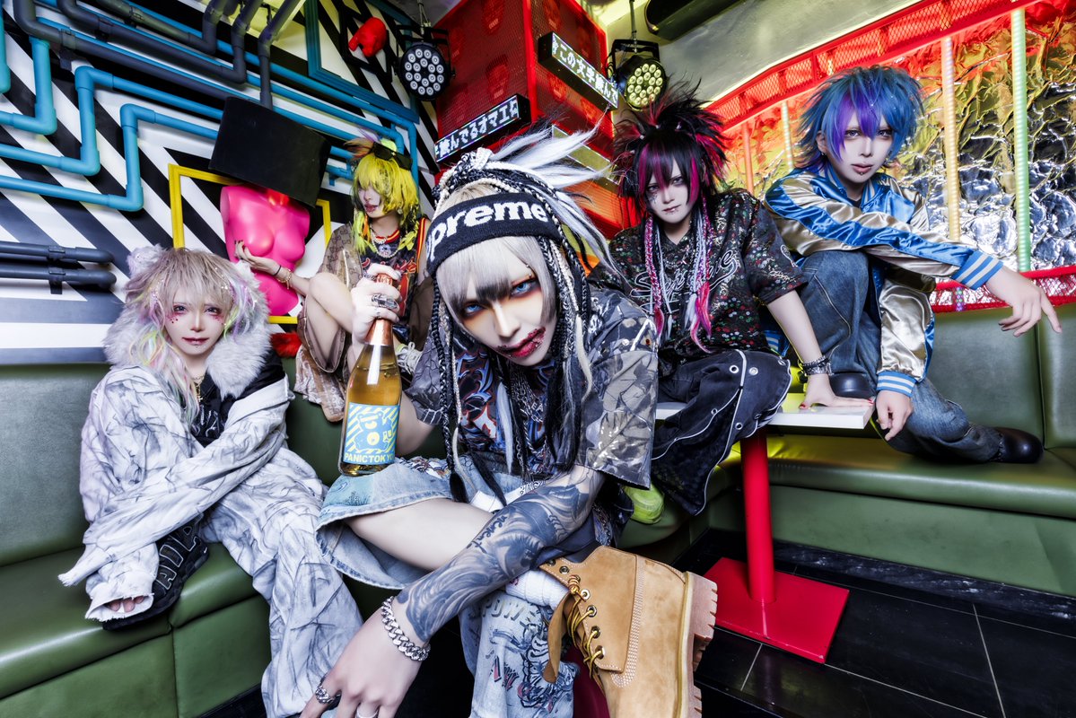SPKV_Official's tweet photo. ◤◢◤◢ NEW VISUAL ◤◢◤◢

全体
Vo.コウキ a.k.a. KING

2026.11.25 五反田BLAZE https://t.co/JfXpQkeGBG