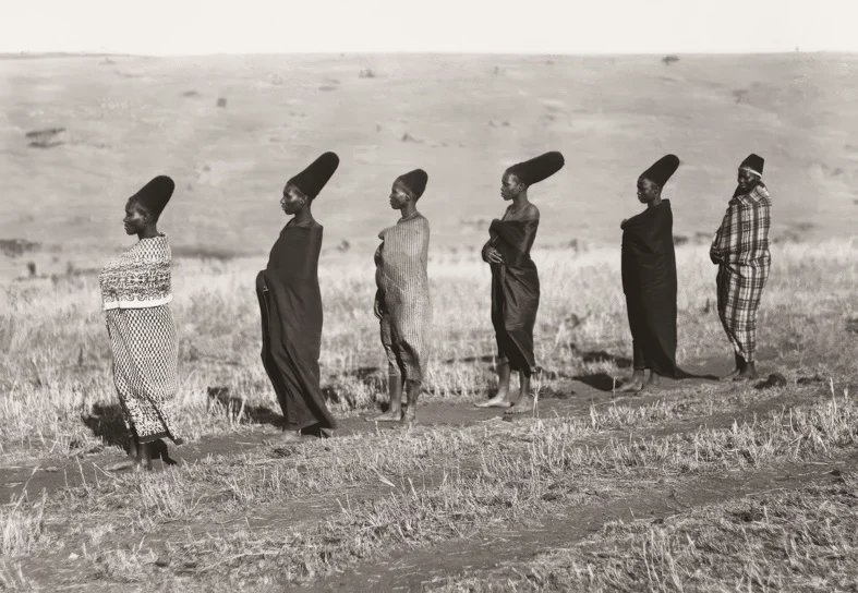HistorySAZAR's tweet photo. Zulu Women, Natal, South Africa, c 1930. Credit: Credit: A. M. Duggan-Cronin/McGregor Museum https://t.co/HWuJqFqQOQ