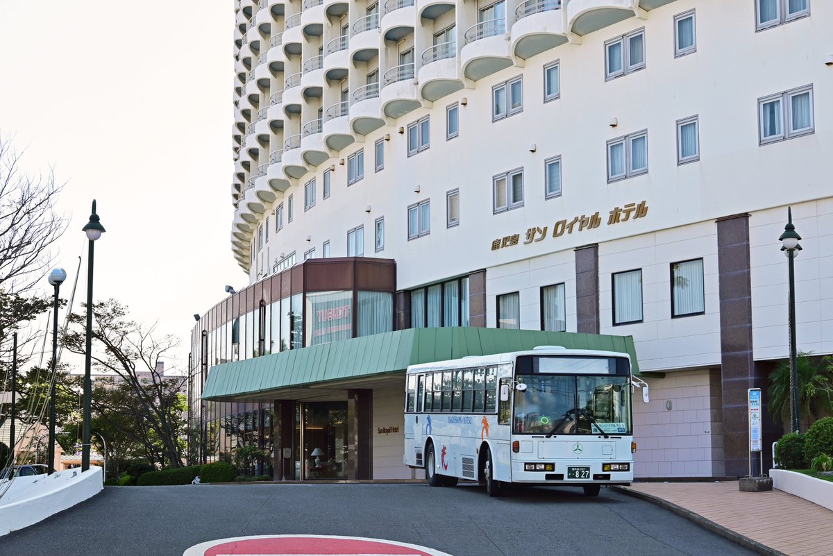 Kuroneko045's tweet photo. 2026.09.20 鹿児島サンロイヤルホテルシャトル
鹿児島200か827
U-LV324L（元 立川バス J681）
鹿児島交通

今回鹿児島遠征にて一番は？ってなったのがこれ。
なぜか国分、しかも元立川のU-LVで応援に来ていました。素晴らしい音を出しながら市内をぐるぐる回っていた姿がとても印象的でしたね。 https://t.co/IKaGqn7Xqe