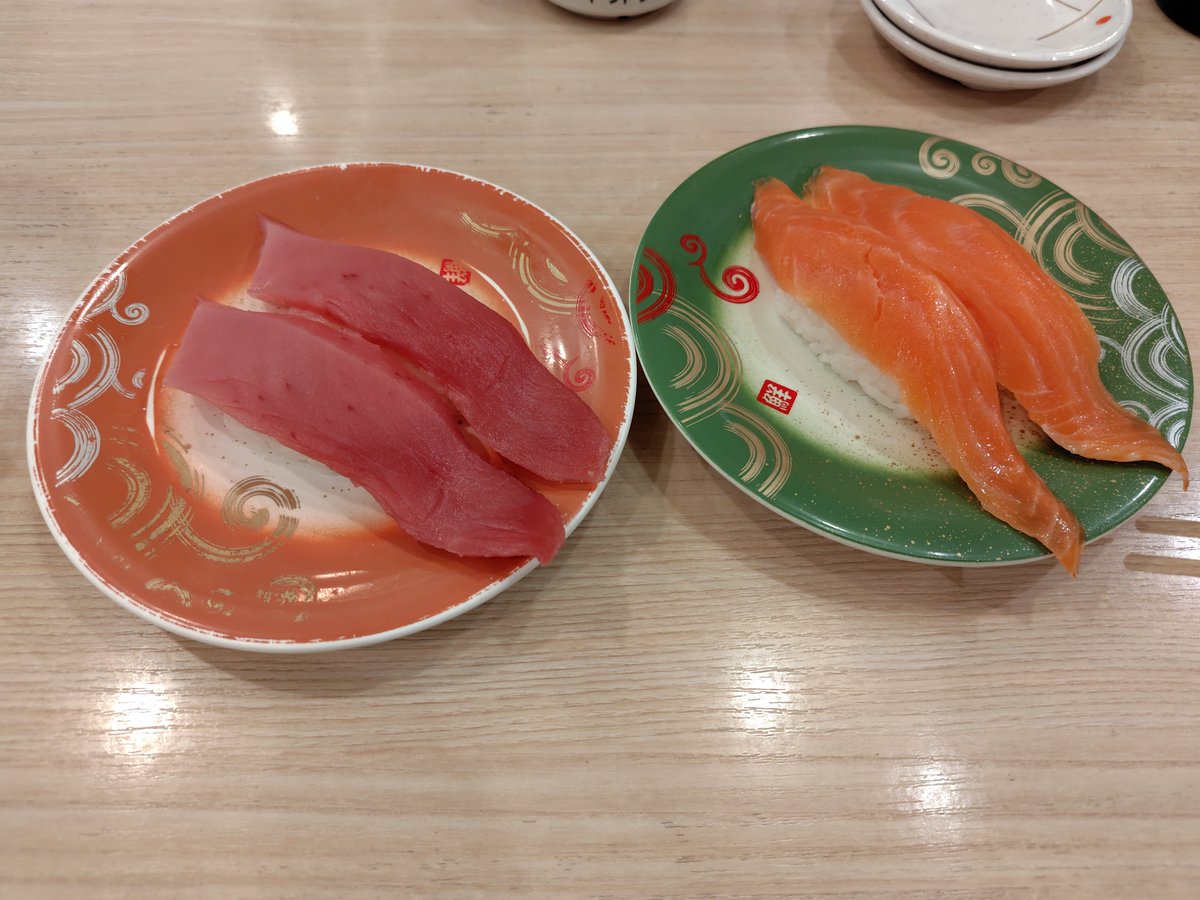 chatokun's tweet photo. 久しぶりに食べた寿司はおいしかった https://t.co/dbv4ILAsNe