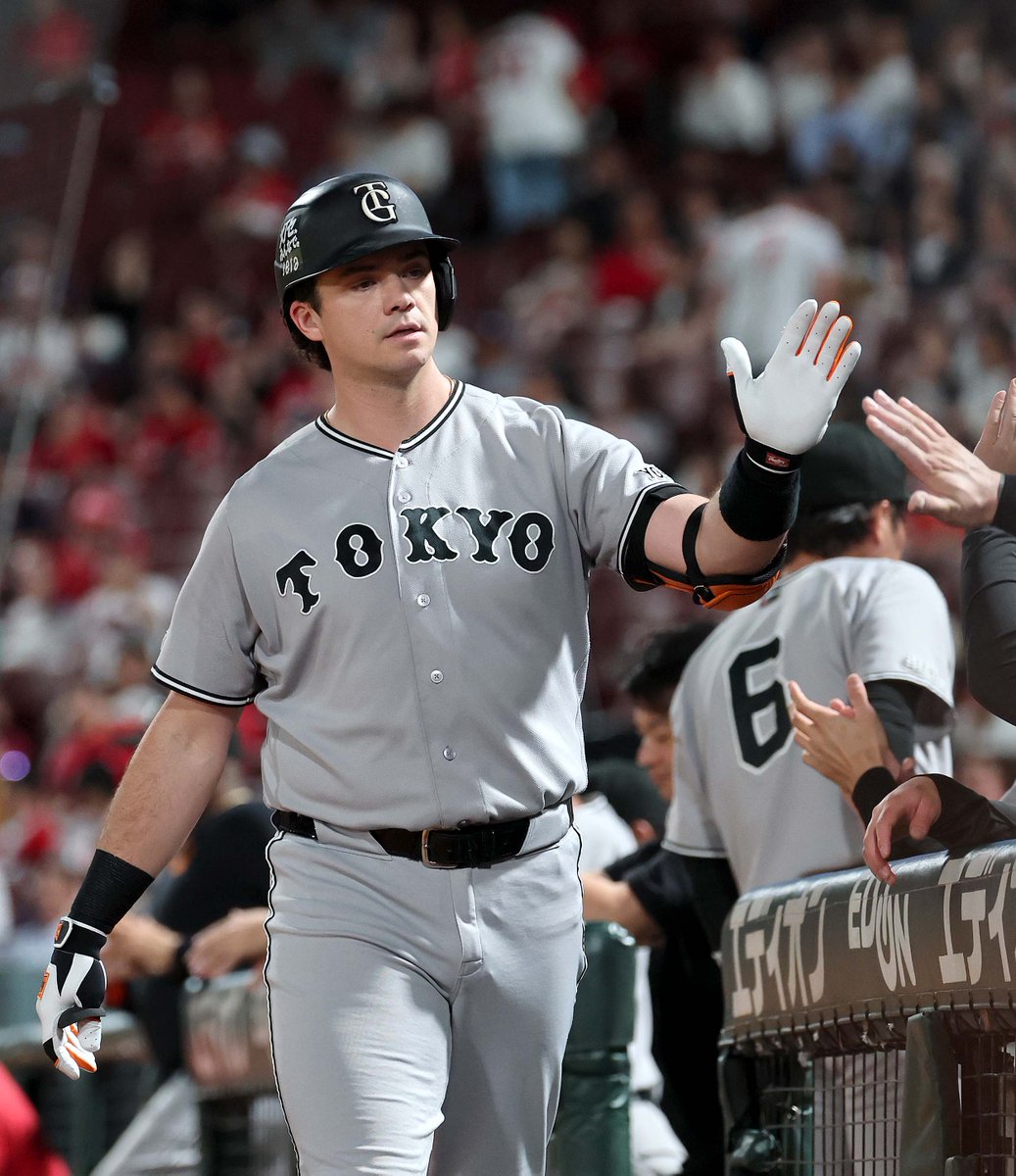 TokyoGiants's tweet photo. 【一軍】巨人 1-3 広島

先発の #西舘勇陽 投手は6回途中3失点。
#ダルベック 選手が第25号ソロ本塁打を放つも、その後得点を奪えず敗戦。

https://t.co/7cn0aPwaZR https://t.co/QLM8nDYVh9