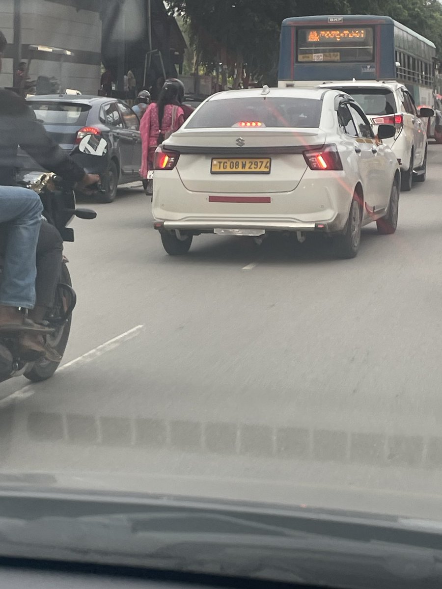 dpavankumar316's tweet photo. @CYBTRAFFIC - I would like bring to your notice reckless driving of car 

Car number - TG08 W 2974
Time 5:24PM
Date 24 Sep 2026
Dargah road , old Mumbai Hwy
Location - Signal close to Raidurg Police Station 

My car got scratches however I am safe. https://t.co/X4W6fHZc2m