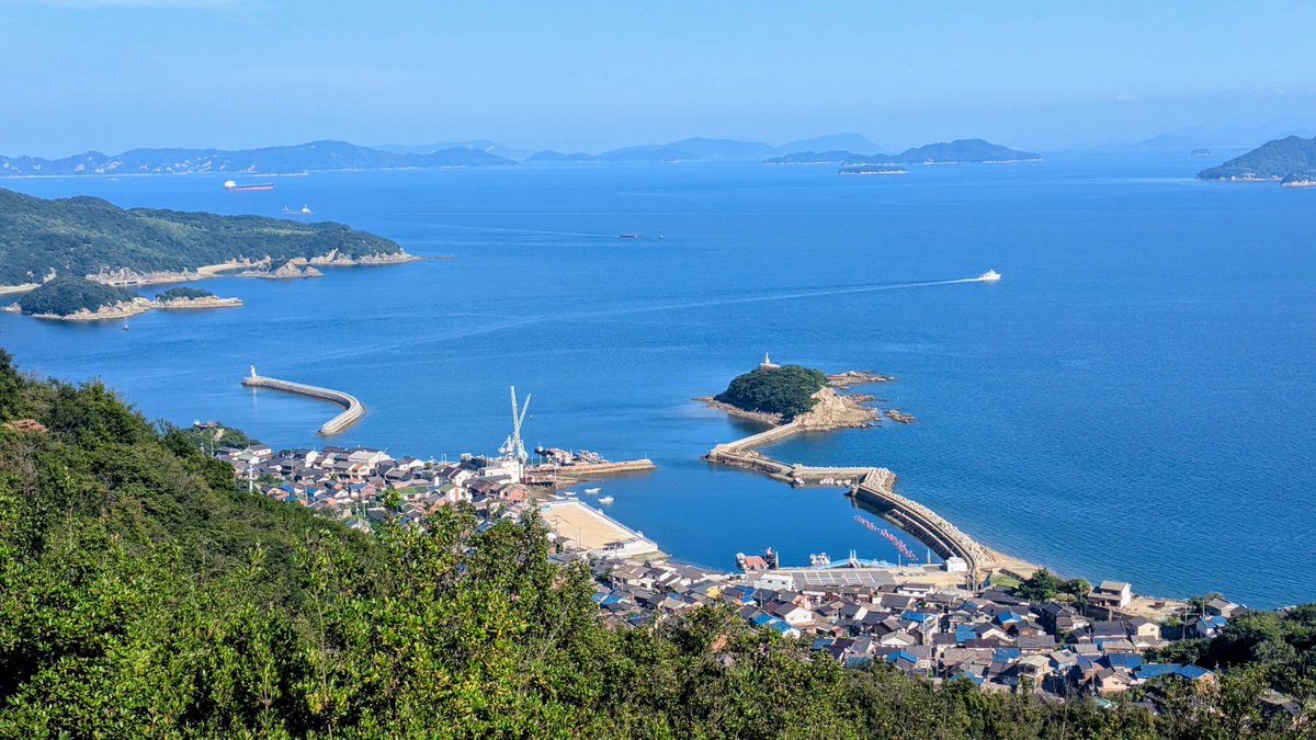 sukafz's tweet photo. 瀬戸内海（鞆の浦）はいいゾ！おぢさん＼(^o^)／ https://t.co/Dbcmx6kU0q