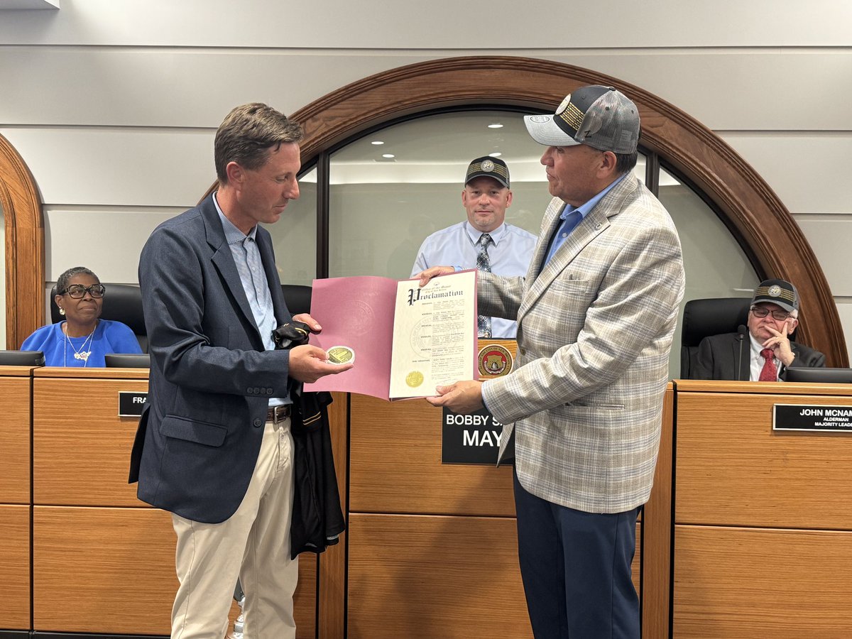 NewBritainBees's tweet photo. Special thanks to the City of New Britain for having us last night to honor the 2026 Futures League Champion Bees at their Common Council meeting!
#GoBees | @CoNBCT https://t.co/oGdkDWaVXs