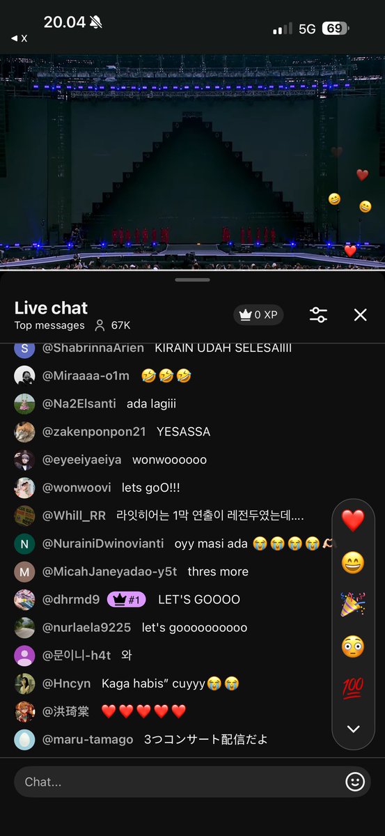 urfavmoons_'s tweet photo. KANGEN BGTTTT finally bisa nntn onlinenyaa!🩵🩷🩵🩷

#SEVENTEEN #세븐틴 #SVTreaming https://t.co/l5hKnmnQ5f