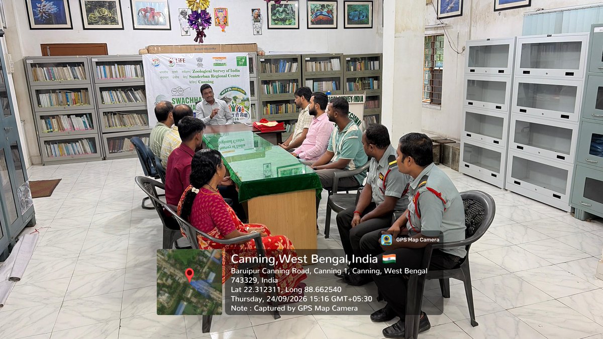 SbrcZsi's tweet photo. स्वच्छता ही सेवा–2026 | जन भागीदारी
दिनांक 24.09.2026 को ZSI, SbRC, Canning में “स्वच्छता ही सेवा–2026” के अंतर्गत Officer-in-Charge द्वारा कर्मचारियों को एकल-उपयोग प्लास्टिक का उपयोग न करने तथा जूट के बैग के उपयोग हेतु जागरूक किया गया।
SwachhataHiSeva #ZSI #SbRC #MoEFCC https://t.co/xRJ9JDZkCs