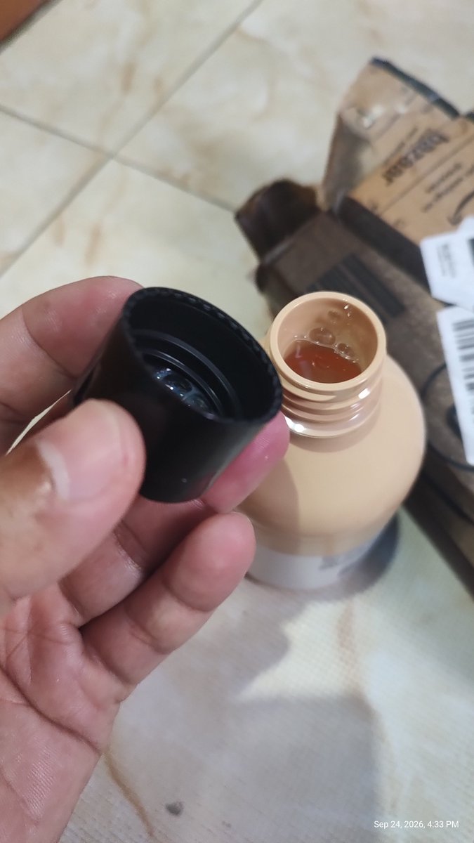 dipankard1987's tweet photo. Hi, Ordered from @amazonIN, but after received the product looks like fake or duplicate, Kindly help to how to verify the original product 
@LOrealParisIn https://t.co/3gg9XC8d7B