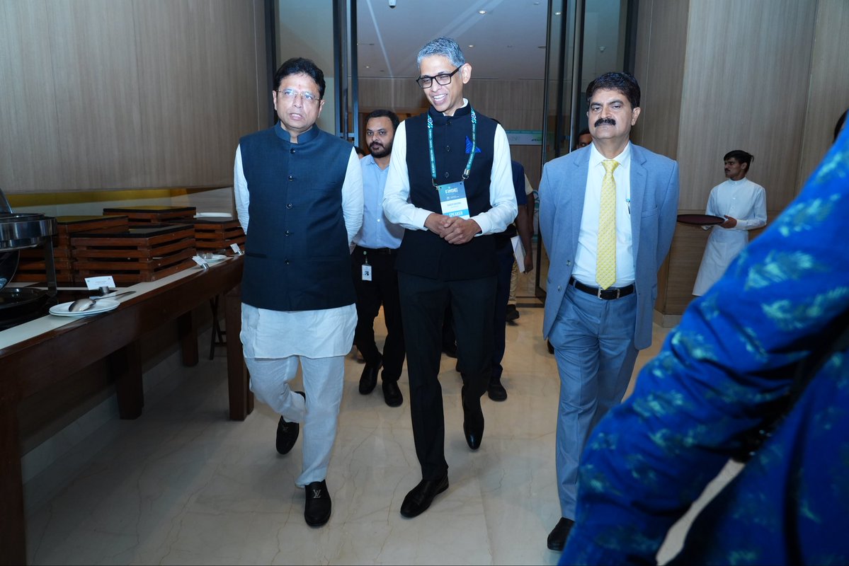OffDSB's tweet photo. Today, I attended the RISE Health Innovation Summit 2026 in Hyderabad as the Chief Guest, bringing together leaders from healthcare, life sciences, pharma, MedTech, technology and academia.

The discussions covered AI and automation, real-world data, clinical research, emerging biotech and the growing opportunities in Indian healthcare.

Our Government is committed to bringing technology, research, innovation and global partnerships together to further strengthen Telangana’s healthcare and life sciences ecosystem.

#risehealth #summit2026 #innovation