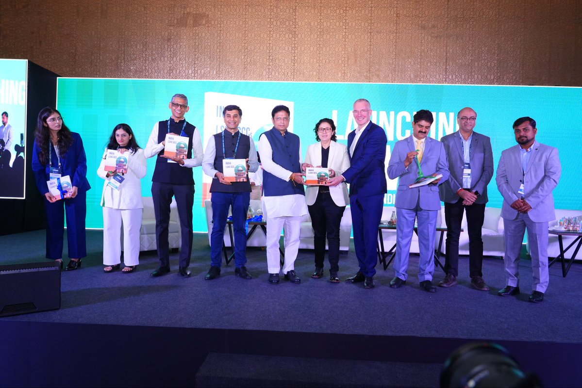 OffDSB's tweet photo. Today, I attended the RISE Health Innovation Summit 2026 in Hyderabad as the Chief Guest, bringing together leaders from healthcare, life sciences, pharma, MedTech, technology and academia.

The discussions covered AI and automation, real-world data, clinical research, emerging biotech and the growing opportunities in Indian healthcare.

Our Government is committed to bringing technology, research, innovation and global partnerships together to further strengthen Telangana’s healthcare and life sciences ecosystem.

#risehealth #summit2026 #innovation