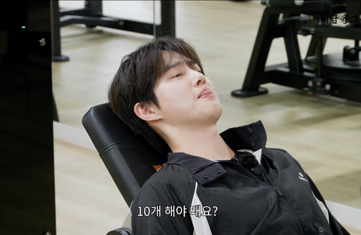 SUHOpixel's tweet photo. 😋🐰 

#수호 #SUHO @weareoneEXO https://t.co/qQsZeySIP8