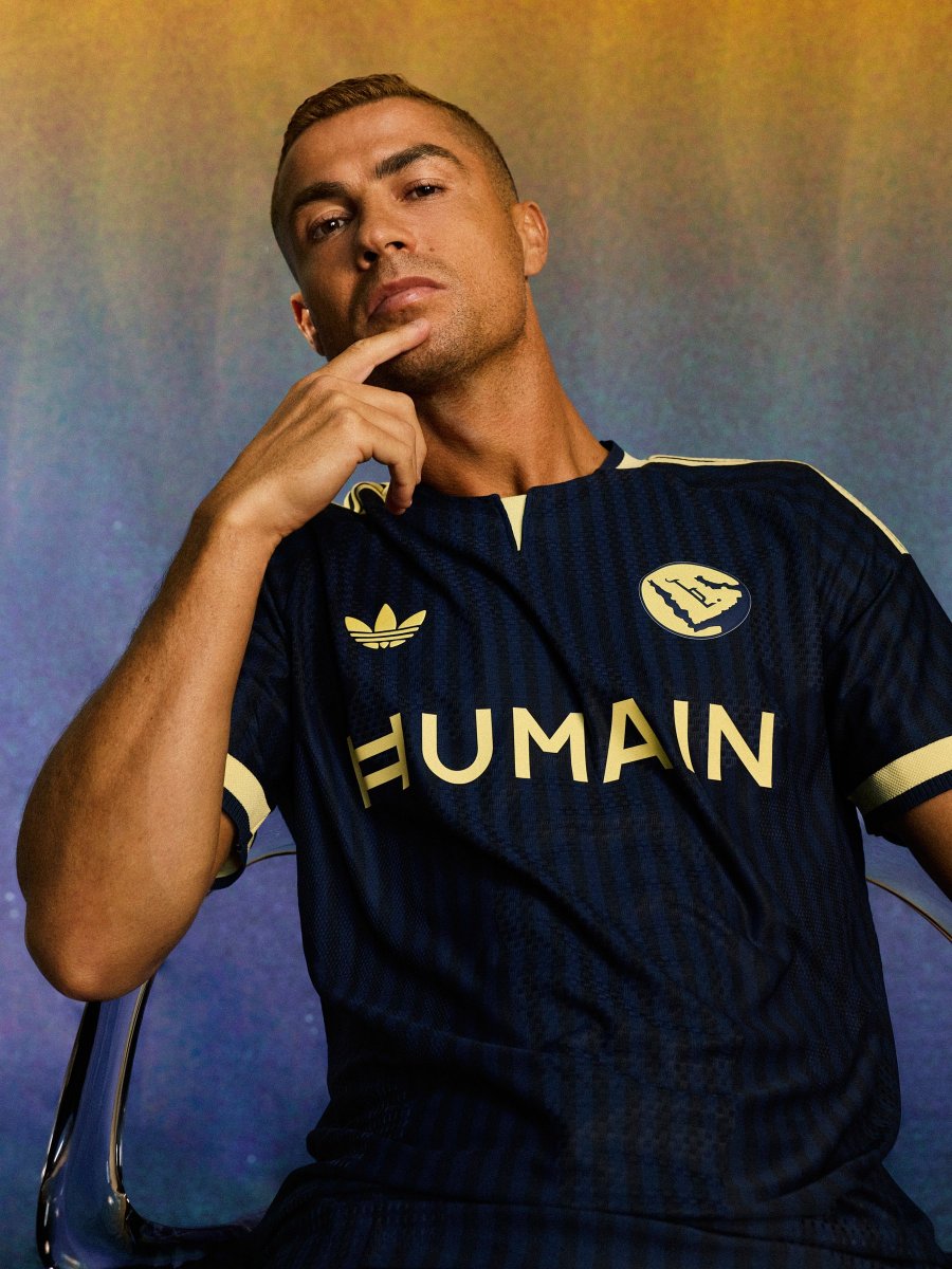 jerseysinc_ng's tweet photo. 🚨 SHIRT ALERT: AL NASSR AWAY KIT 👕 

M-2XL ✅ 

N 20,000 🏷️
CUSTOMIZATION: N 4,000 🏷️

Lagos📍| Nationwide Delivery 🚚🇳🇬 
📩: https://t.co/ke7WT1PejO
•
#jerseysinc_ng #AlNassr #AlNassrFans #SaudiProLeague #CR7 https://t.co/mkg4kzNAYu