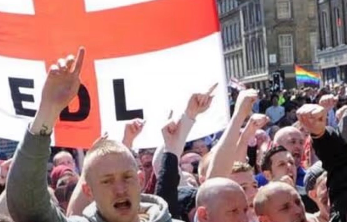 FenianDevil's tweet photo. @GroutyAgain @TrueBlueLoyal72 @HibernianPsycho 1. Niggers conquered your capital city.

2. “Larp as a taig” do you understand the concept of ethnicity or are you just stupid?

3. Notice the faggot pride flag being waved by the British nationalists🤣 https://t.co/3c5ps1IkmL