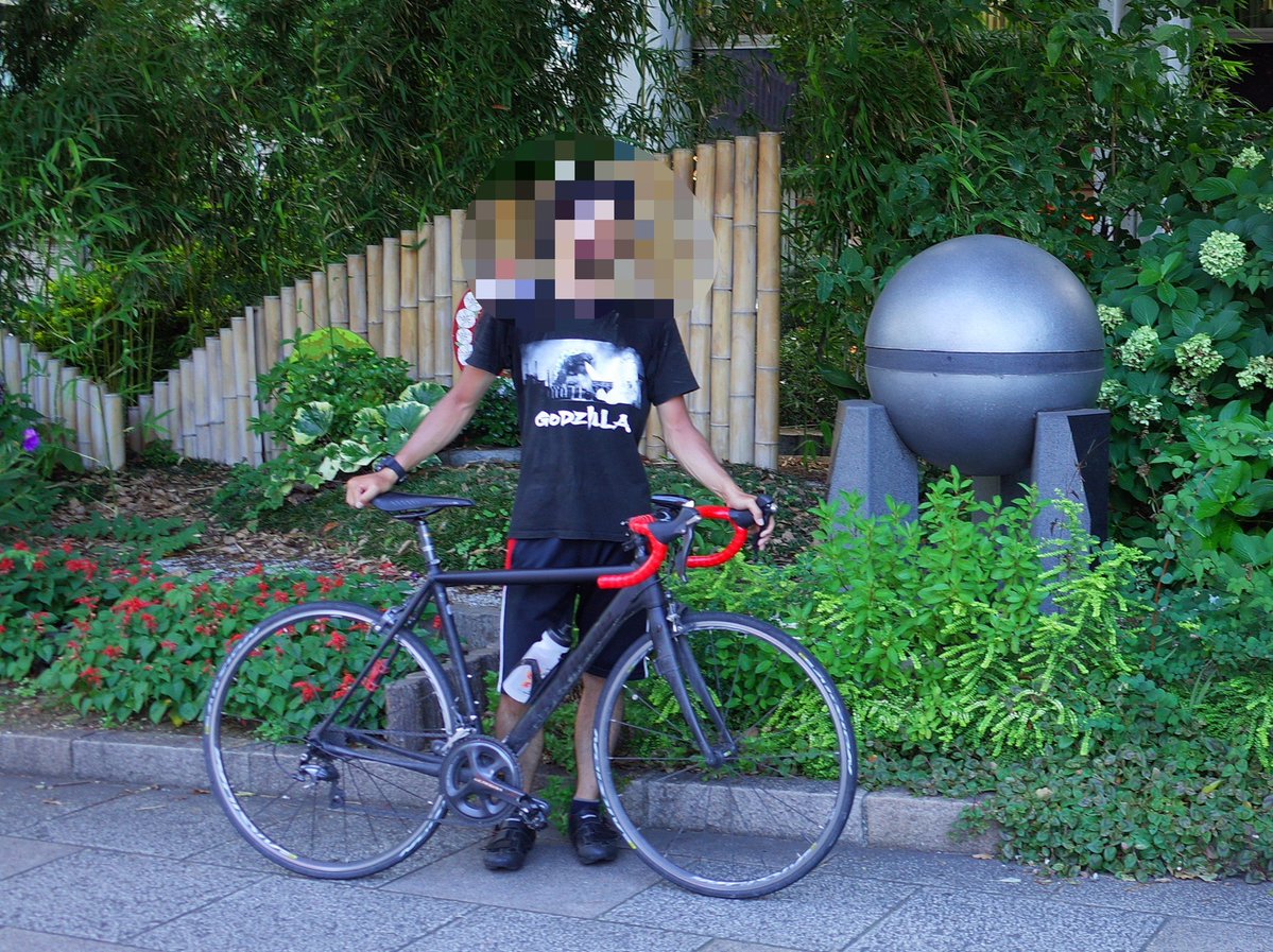seasideline's tweet photo. なんかみなさん初期投資に当然のようにサイクルジャージとレーパン代が計上されてるけど、そこはちょっとした運動着というか、安い短パンにTシャツでよくない？w https://t.co/EwTI6zTl6Z