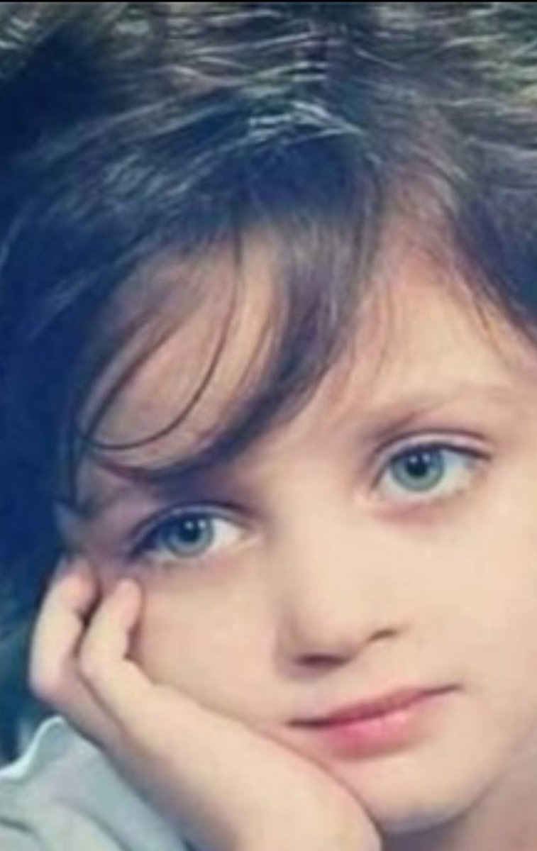 kam90123's tweet photo. نفسي يبقي عندي  سكرتيرة  حسنة المظهر تجيد التعامل مع السوشيال ميديا والتصوير 
متفرغه من ٩ صباحا حتي ٦ مساءا 
بيضاء شقراء 
الطول من ١٦٠ الي ١٧٠ سم 
الوزن لا يتعدي ٧٠ ك 
تجيد التحدث باللغه الانجليزيه 
وكل شوية تقولي كفايه شغل كده حضرتك تعبت قوي النهارده 
مش هنختلف عالراتب https://t.co/Mk1gFYaK8Y