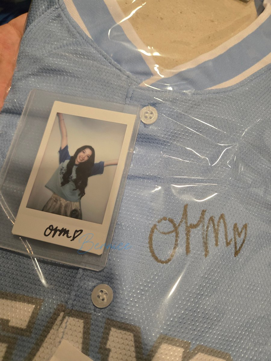 Bernice_LAI11's tweet photo. Got my gift from Lesasha Live
Orm so cute😍 
#OrmLESASHAXShopeeLive

#LESASHA
#ผมสวยง่ายมั่นใจทุกๆวัน #LESASHAXOrm 
#Ormkornnaphat #ออมกรณ์นภัส https://t.co/VpEtRD2duG