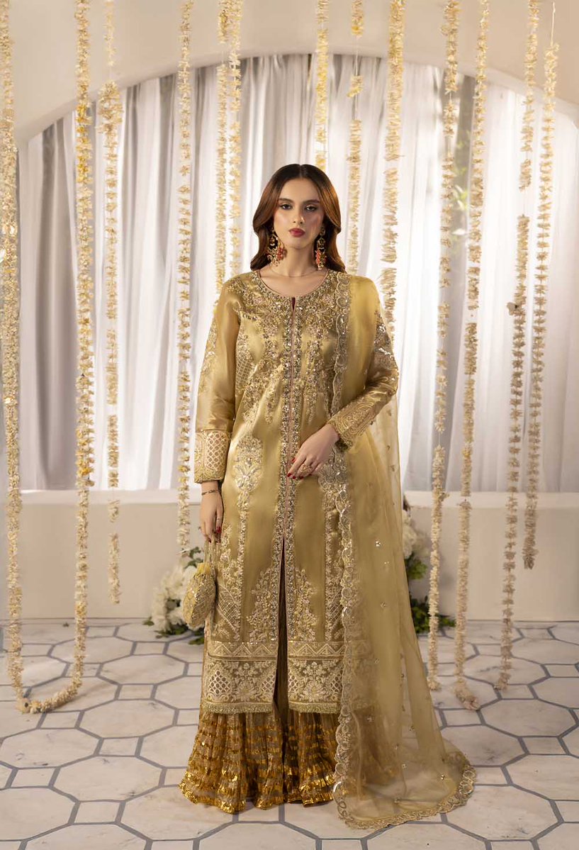 Dream_Fashions's tweet photo. Honey meets sage — soft formal elegance ✨
Honey / Sage Green PRET | ZR-2573 — ₨ 10,500
https://t.co/zQ2mmvW8gF
#DreamFashions #PakistaniSuits #FormalSuits #PretWear #EmbroideredSuits #WeddingGuestOutfit #WomenFashionPakistan #KarachiFashion https://t.co/cxTF06UMEE