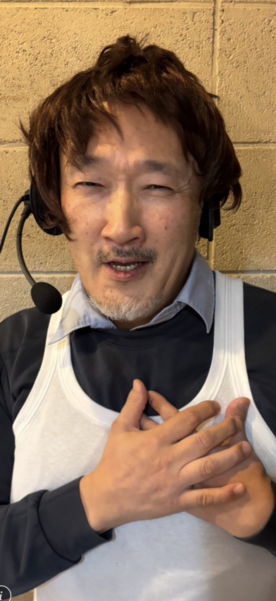 kumadamasashi's tweet photo. あら〜？！あらら〜？！🚨
ま〜たくまだ警察に沢山の聞き込み情報が入ってきましたよー👮‍♂️🚓

&TEAM（エンティーム）のHARUA（ハルア）先生〜😍

これはくまだだけに“まさしく”くまだまさしコーデですよー🙌

エンティームからジョー先生→ウィジュ先生→ハルア先生にバトンを繋いでるじゃねーですかー😭

おーい！！🫵
ケイ、フウマ、ニコラス、ユウマ、タキ、マキ、次のくまだまさし担当だーれーだー😤

っと言うか3人もバトンを繋いでくれて、誰がとかではなく&TEAM（エンティーム）最高でございますです🙇‍♂️
（本当は繋いでる訳ではなくたまたまでしょうが🤣）

JO先生、EJ先生、HARUA先生はネ申〜❤️(^_-)

#andTEAM
#JO
#EJ
#HARUA