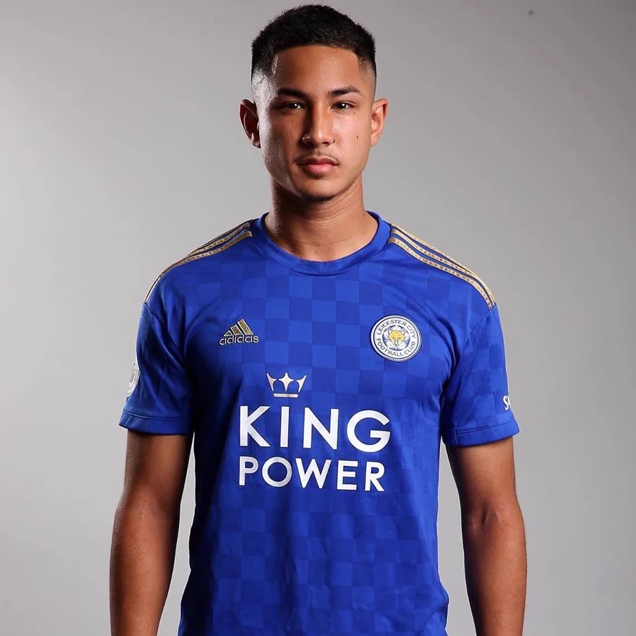 _BeFootball's tweet photo. 🚨 LE JOUEUR « LE PLUS RICHE DU MONDE » EST SANS CLUB !! 😳💰

Libre après son départ du Ratchaburi FC 🇹🇭, Faiq Bolkiah 🇧🇳 (28 ans) cherche un nouveau défi.

Neveu du sultan de Brunei, sa fortune familiale est estimée à PLUS DE 18 MILLIARDS D'EUROS. 🤯

S'il ne trouve pas de nouveau défi, il pourra toujours S'OFFRIR SON PROPRE CLUB ! 👑⚽

(@RMCSport)