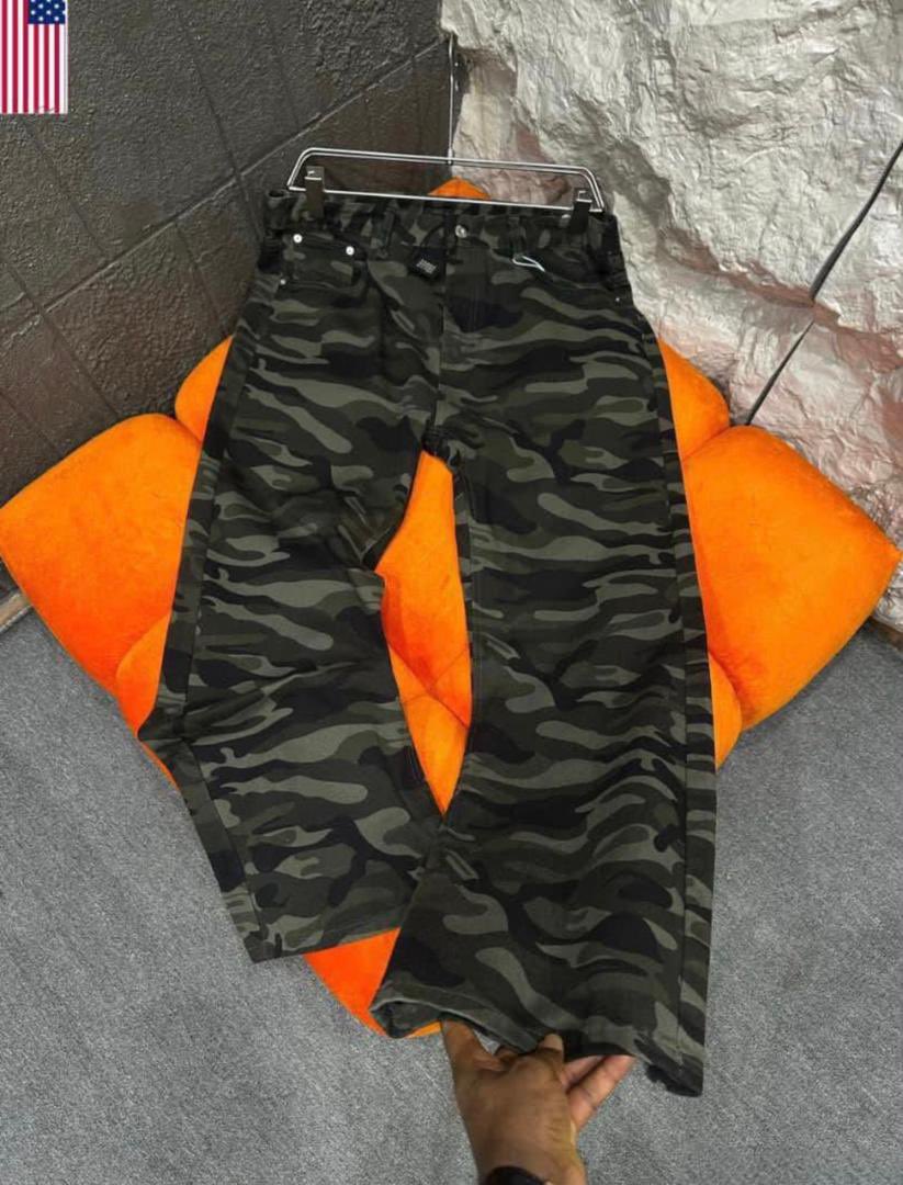 Fees__empire_'s tweet photo. New arrivals of designers baggy joggers
🏷️N23,000
📍Kaduna https://t.co/6svc14KlG0