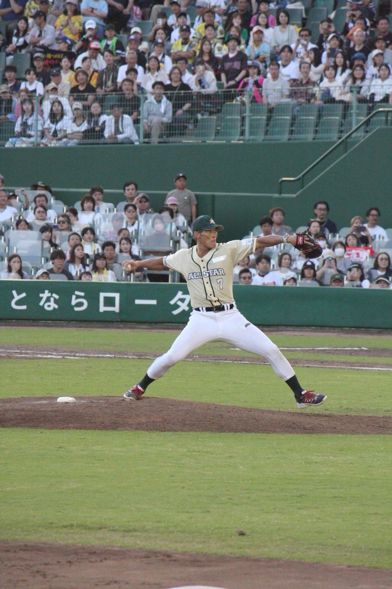 yusuke_uu117's tweet photo. OB戦を観戦
糸井クローザーおもろすぎた https://t.co/9j8Vh7lBzk
