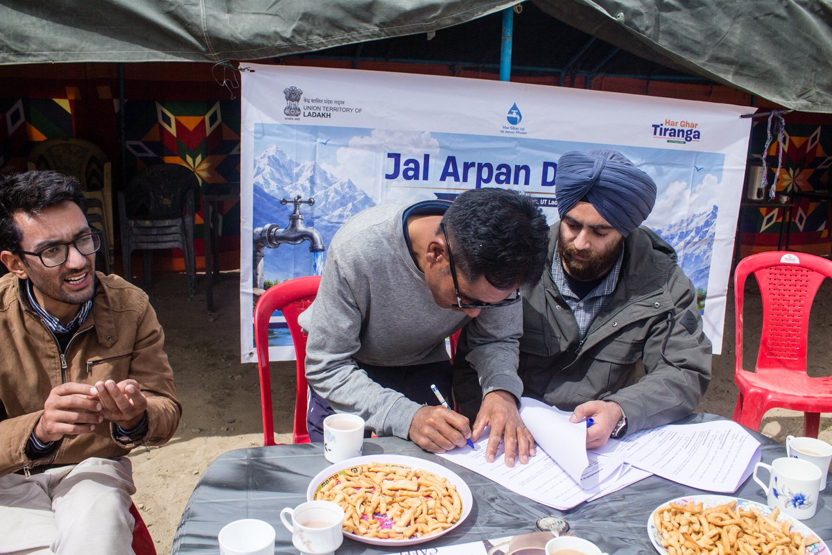 ice_leh's tweet photo. Jal Arpan Diwas celebrated at Sato/Kargyam, Changthang. MoU signed between AEE and Nambardar, followed by a transit walk. Awareness shared on Panchayat accounts, JJM assets, source, Nal Jal Mitra, and Water Lab. A step forward for community-led water management.@DC_Leh_Official https://t.co/sFuyqWzX9W