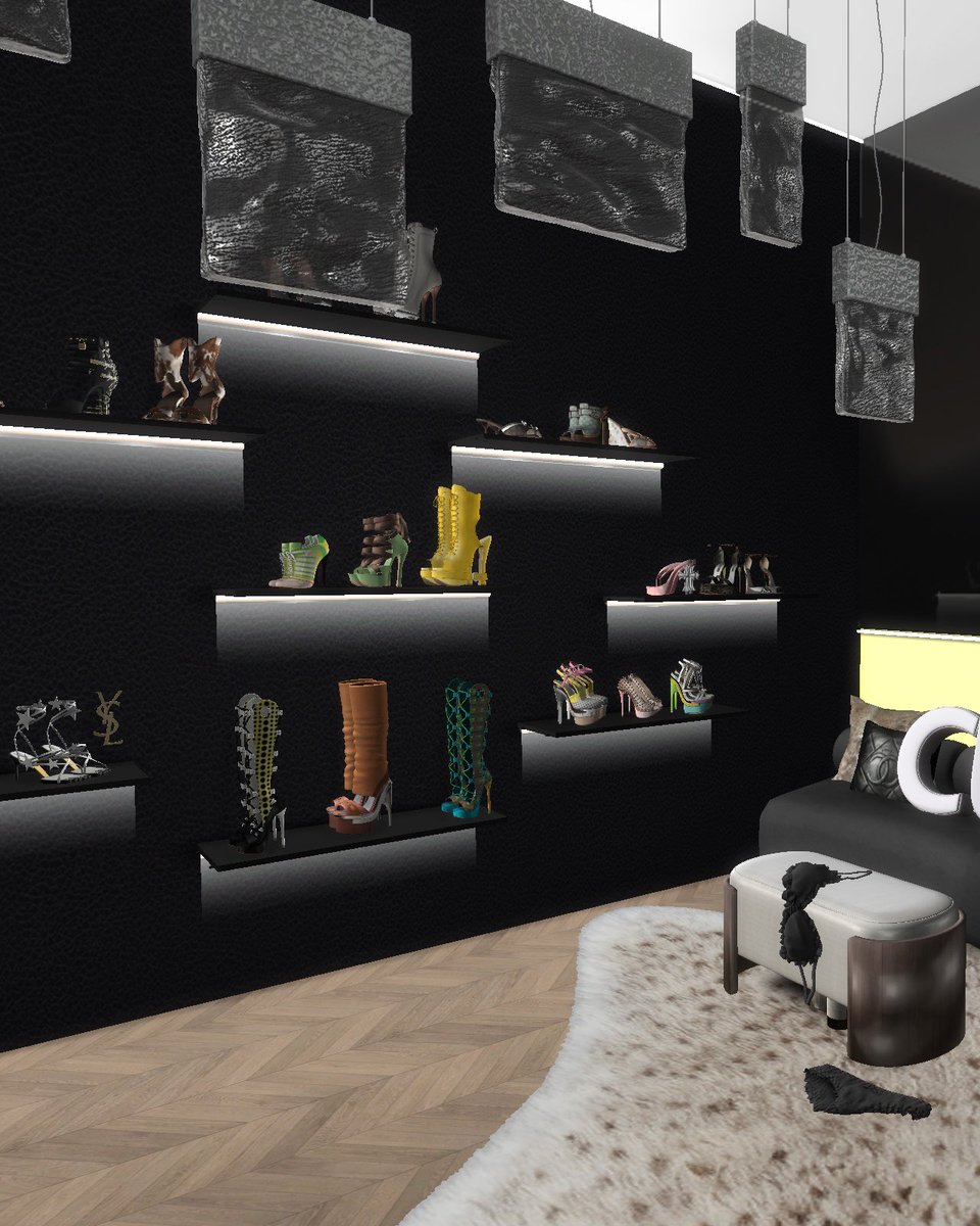 MARGlELAA's tweet photo. closet update https://t.co/eGj6gHp47e
