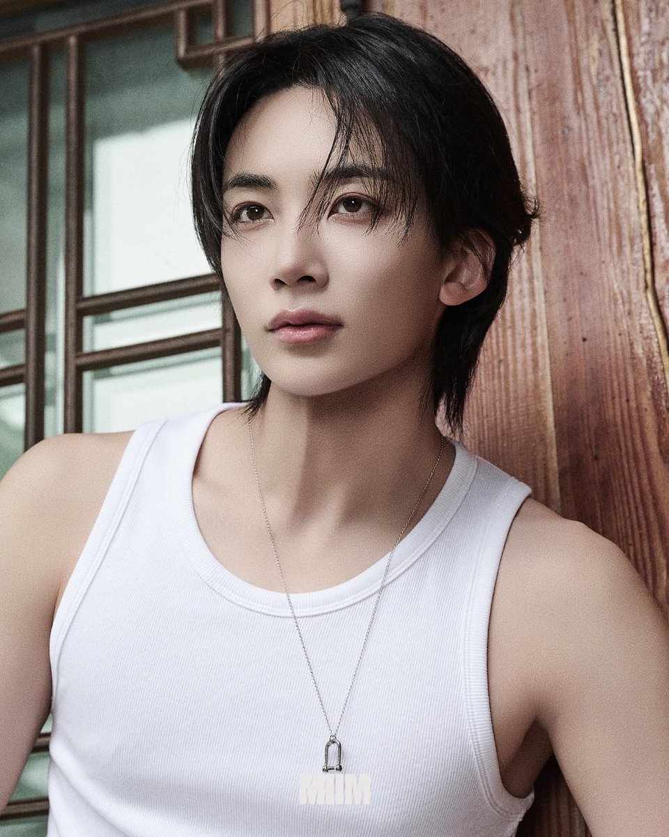 wonwoode's tweet photo. jeonghan’s facecard could pay school tuitions seven generation down until phd each #boldstatement https://t.co/kHL9fPpgOa