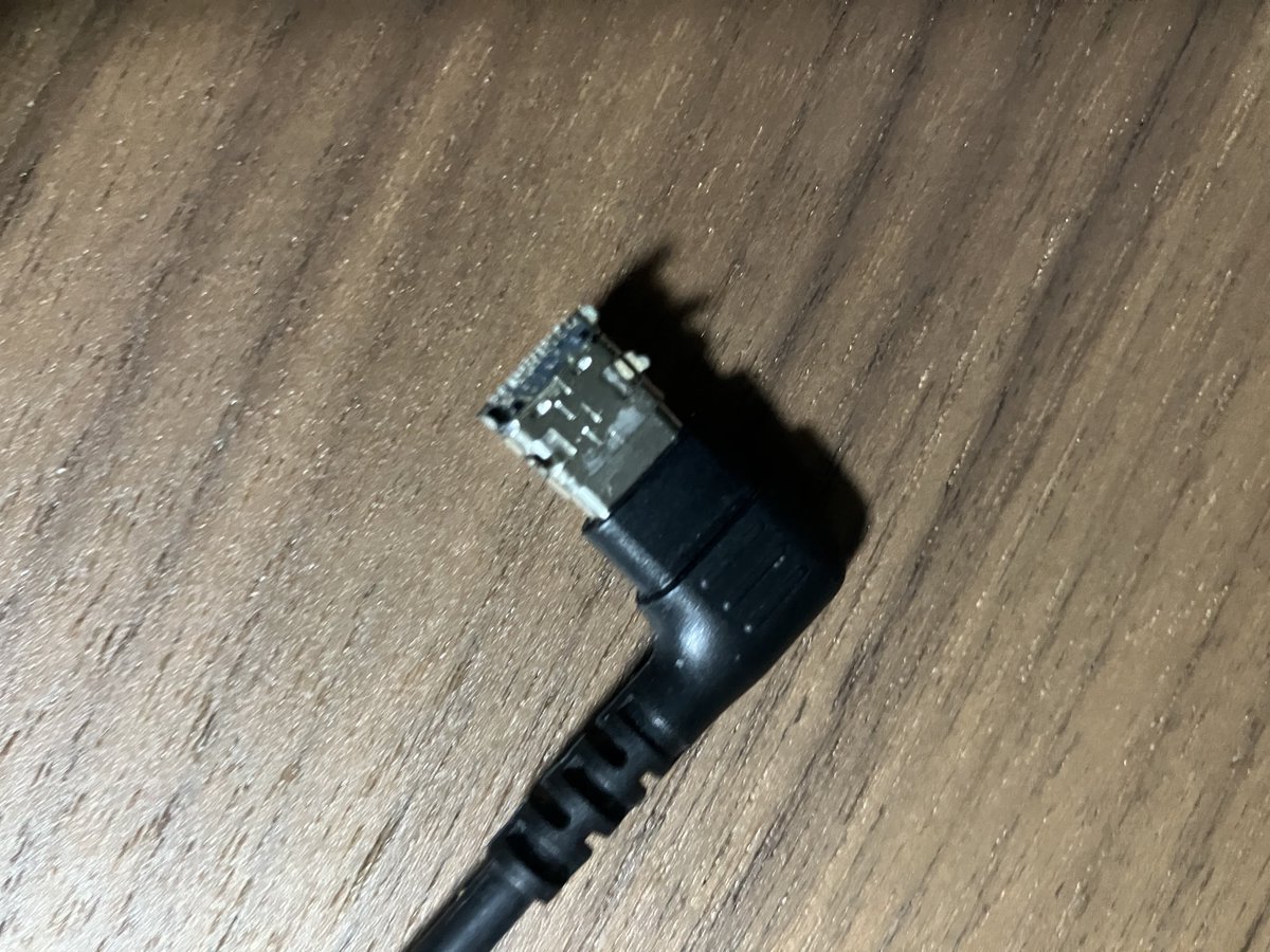 Kotokaze__R's tweet photo. 回復を試みたが半田ツラすぎて断念…
カスのライフハックにより DZ60 の延命を決行 https://t.co/Ei6G2MKter